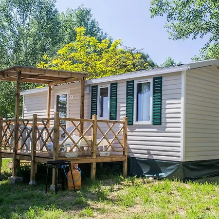 Happy Camp Mobile Homes In Karda 营地 4*