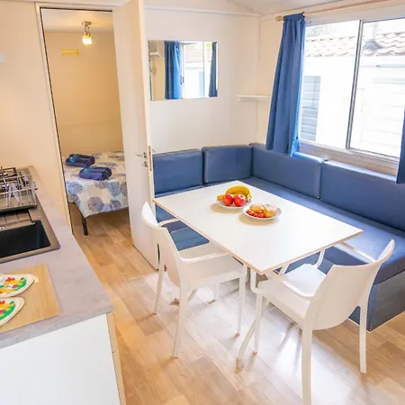 Happy Camp Mobile Homes In Karda Campingplatz