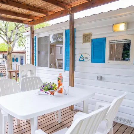 Happy Camp Mobile Homes In Karda Campingplatz Dassia (Corfu)